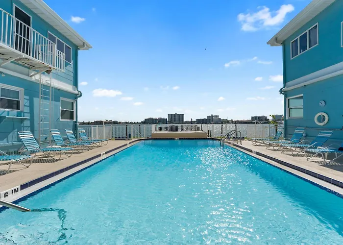Resort With Heated Pool - Waterfront View, Steps To - Coral C-2 *