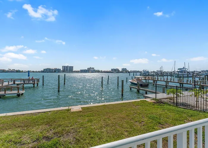 With Heated Pool - Waterfront View, Steps To - Coral C-2 Resort Clearwater Beach