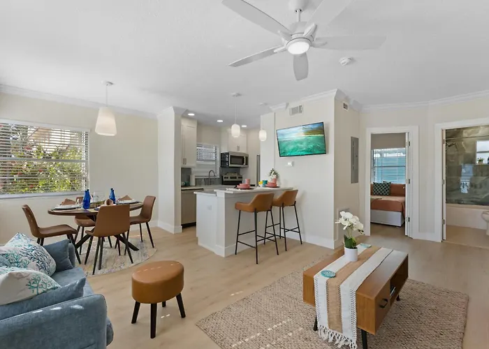 With Heated Pool - Waterfront View, Steps To - Coral C-2 Clearwater Beach