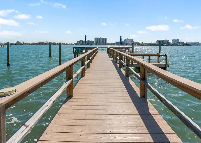 With Heated Pool - Waterfront View, Steps To - Coral C-2 Resort
