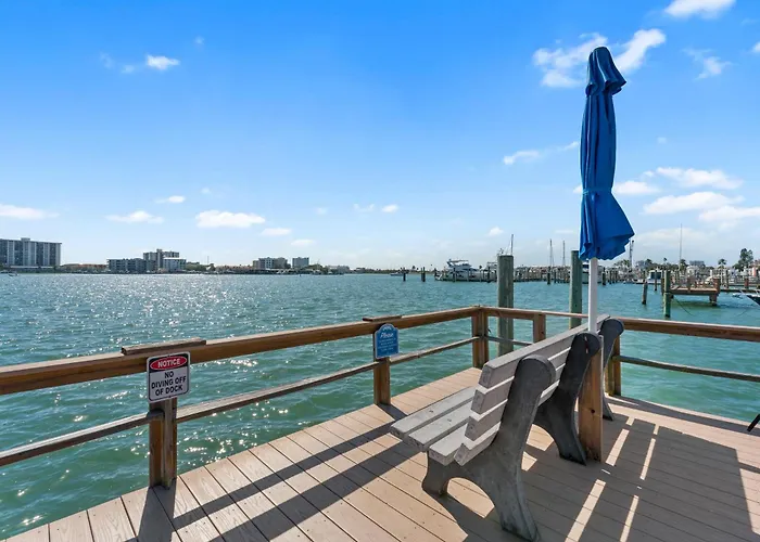 With Heated Pool - Waterfront View, Steps To - Coral C-2 Resort Clearwater Beach