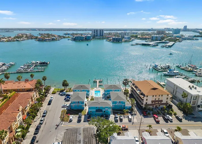 With Heated Pool - Waterfront View, Steps To - Coral C-2